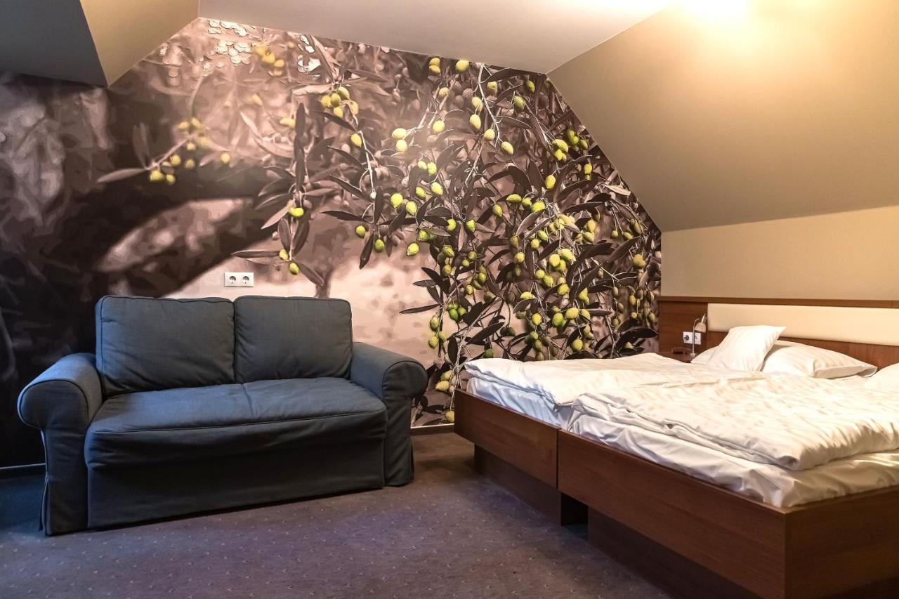 Oliva Hotel Veszprém Dış mekan fotoğraf